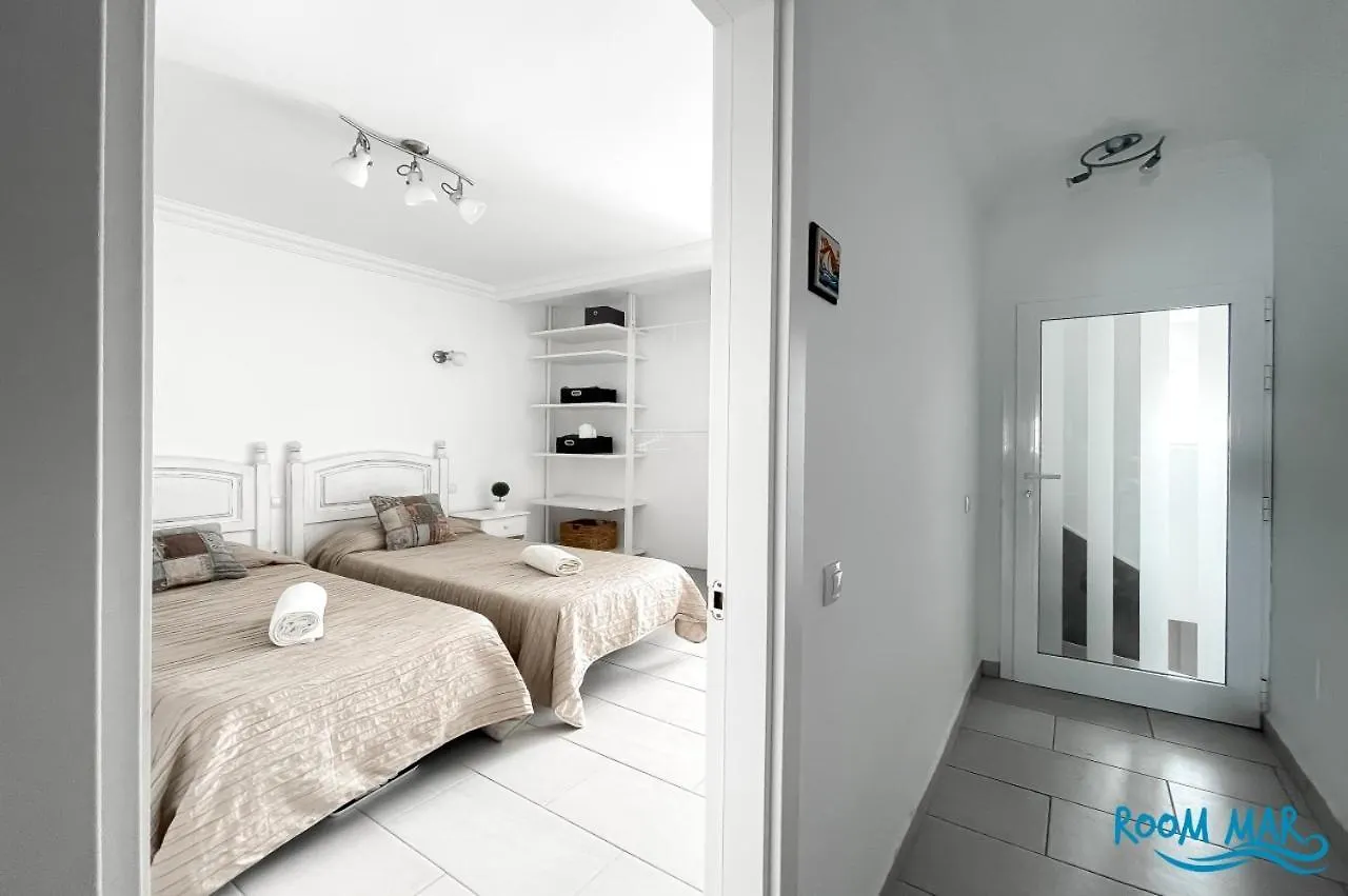 Room Mar Wifi Free , Private Bathroom And Terrace Corralejo 0*,  Spagna